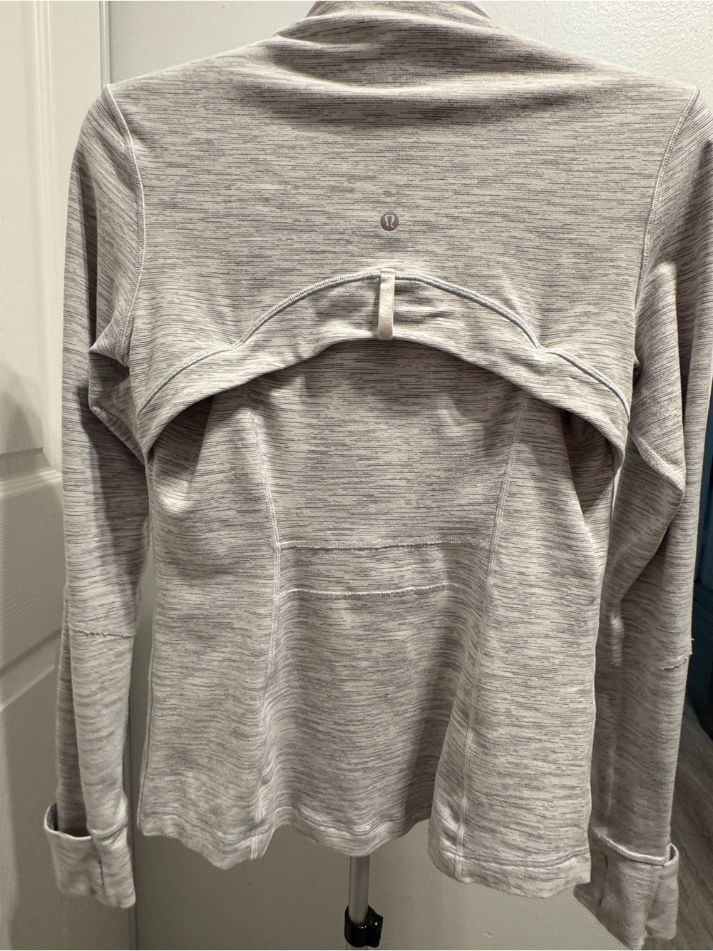 lululemon athletica Heathered Light Gray Back-Vent Pullover Hoodie